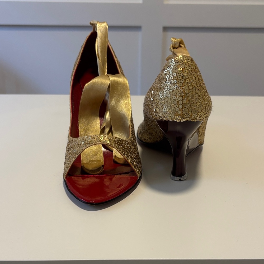 Zigi New York Elegant Gold Sequin Women's Heels